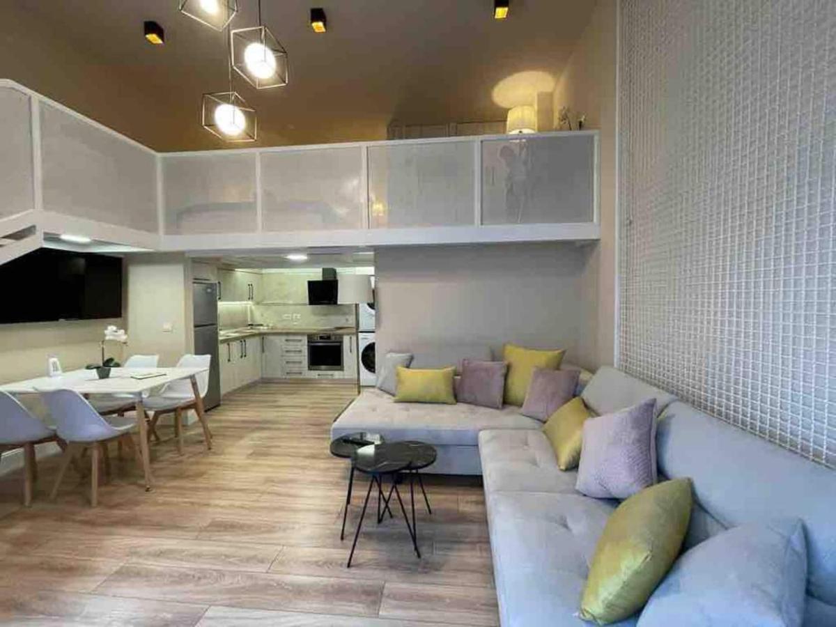 Lovely Apartment In Pogradec City With A Lake View Экстерьер фото